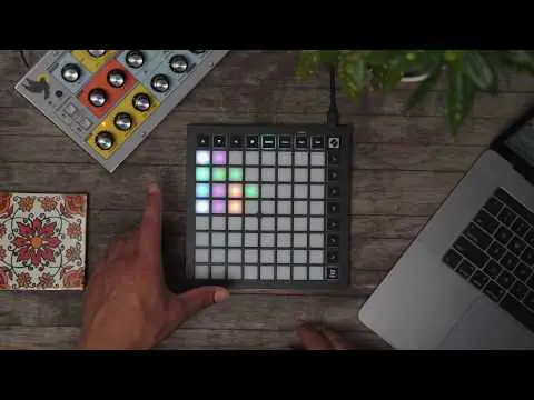 Novation Launchpad Mini MIDI Controller MK3