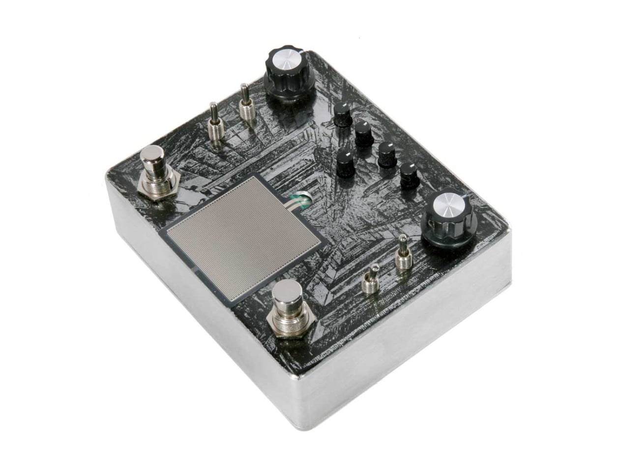 Ezhi & Aka The Tape T Pedal