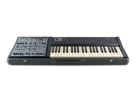 SH-3A Monophonic Analog Synthesizer SH-3A Monophonic Analog Synthesizer