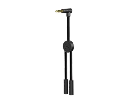 Native Instruments Traktor DJ Cable, front view Native Instruments Traktor DJ Cable, front view