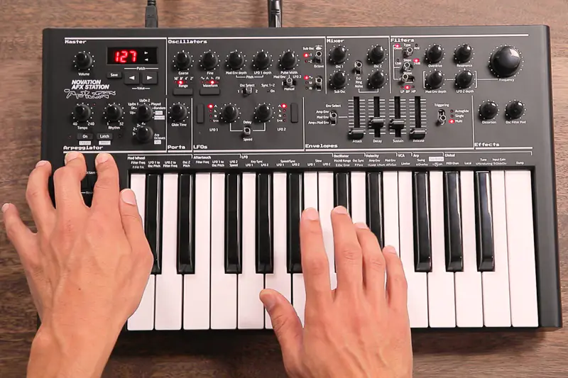AFX-Bass-Station-Signal-1.webp