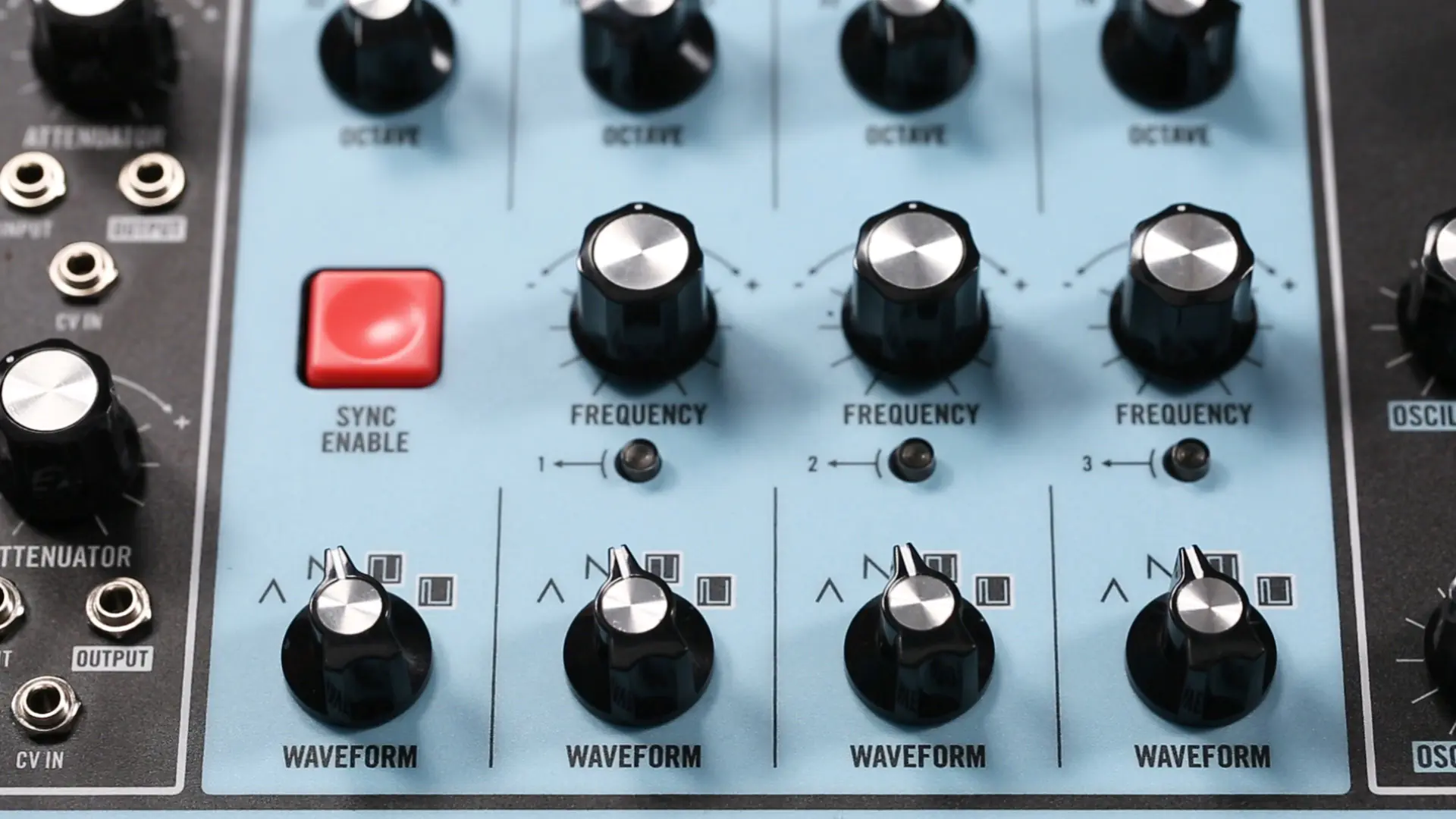 Detail of the Matriarch's four oscillators.