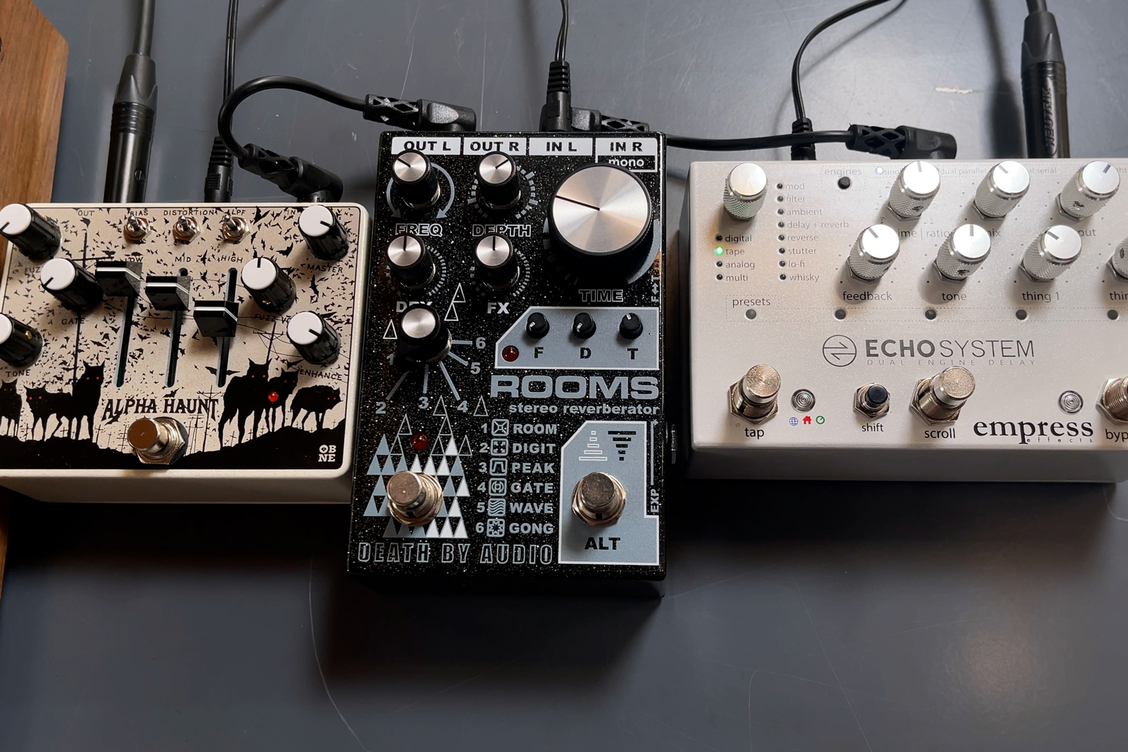 This chain of effects is inspired by the sound of Kevin Shields (My Bloody Valentine) 