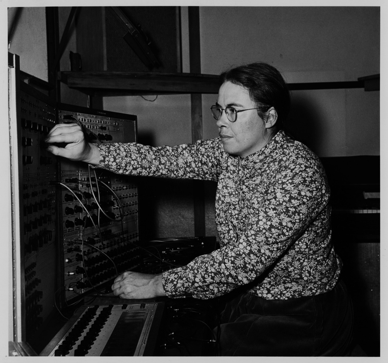 Pauline Oliveros with the Buchla 100