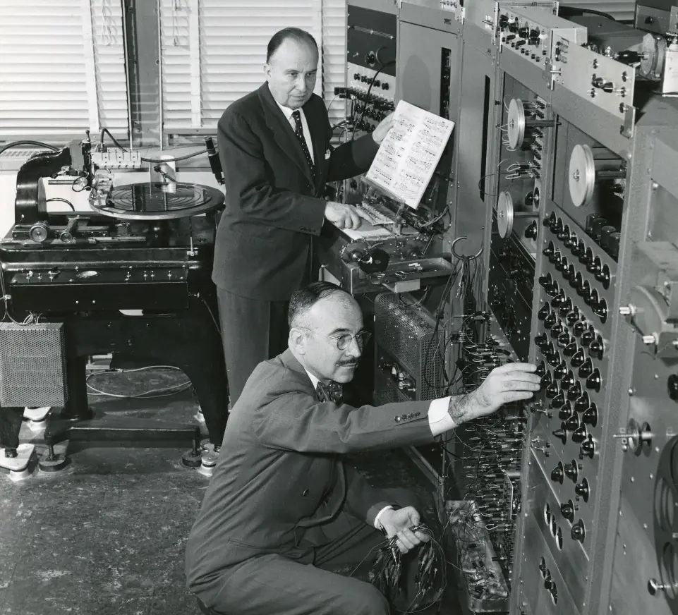Harry Olson and Herbert Belar at the RCA MkI